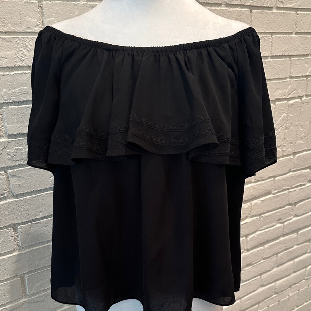 Source Unknown Black Ruffle Blouse - Picture 7 of 8